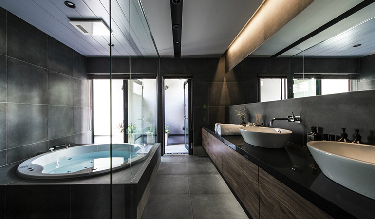 Salle de bain moderne à Ris Orangis